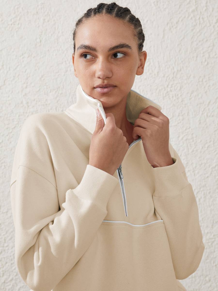 Womens Sports Activewear 76%polyester   24%Viscose Half Zip Sweatshirt E24W0445 print logo 52
