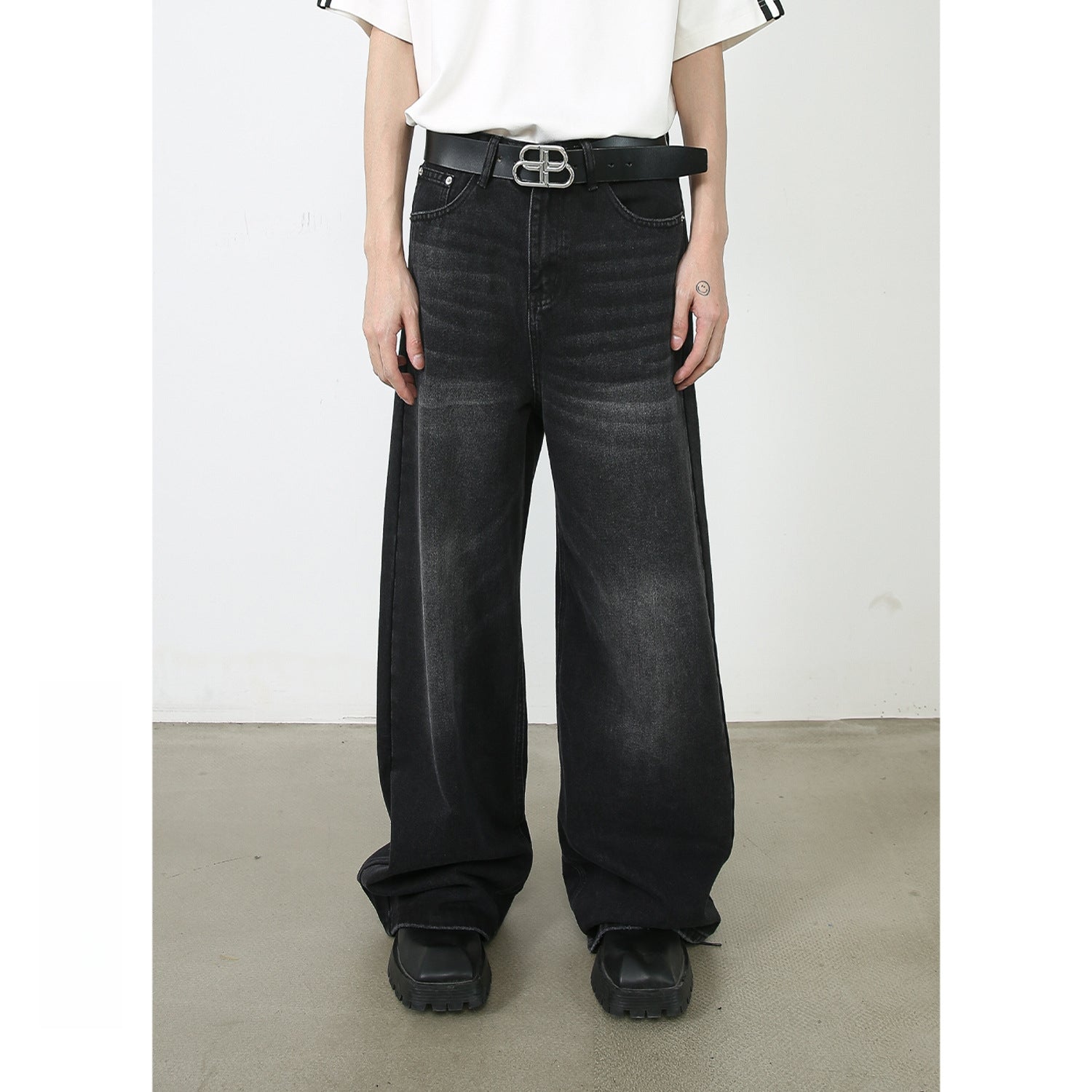 Mens Vintage 68%cotton 24.6%polyester 5.9%regenerated cellulose fiber 1.5%other fibers jeans NB-B666